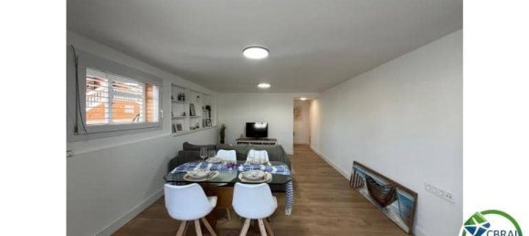 Квартира с 2 спальнями в Эмпуриабрава, Испания № 185874 3