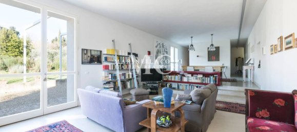 4 bedrooms House in Impruneta, Italy No. 189710 10