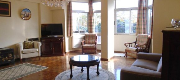 4 bedrooms Apartment in Lisbon, Portugal No. 69029 3