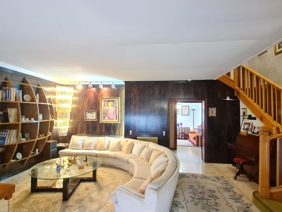 4 bedrooms Building in Elda, Spain No. 200955