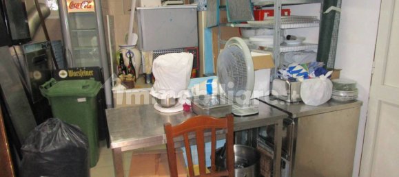 3 rooms Commercial property in Naples, Italy No. 15648 14