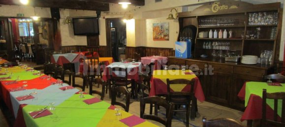 3 rooms Commercial property in Naples, Italy No. 15648 7