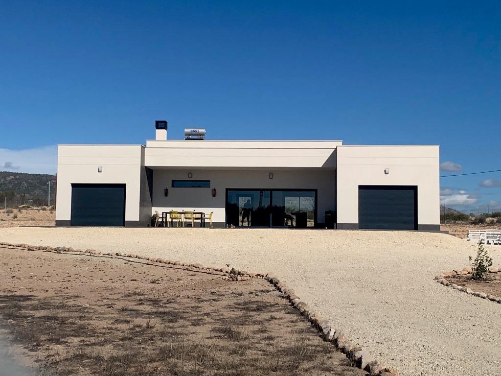 4 Schlafzimmer Villa in Pinoso, Spain, Nr. 11725