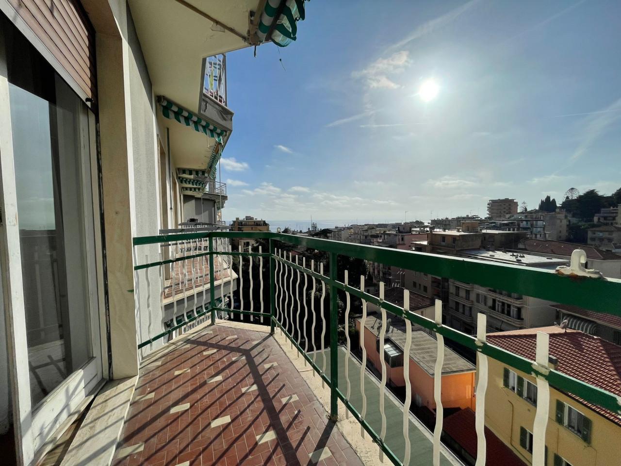 3 rooms Apartment in Sanremo, Italy No. 238084