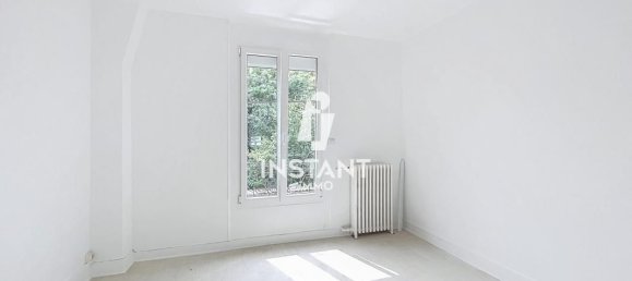 2 bedrooms House in Creteil, France No. 169216 7