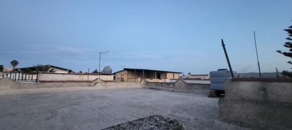 Casa de 3 divisões em Augusta, Italy N.º 252627 25