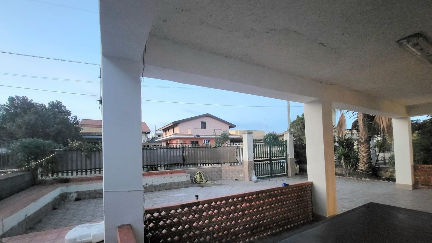 Casa de 3 divisões em Augusta, Italy N.º 252627