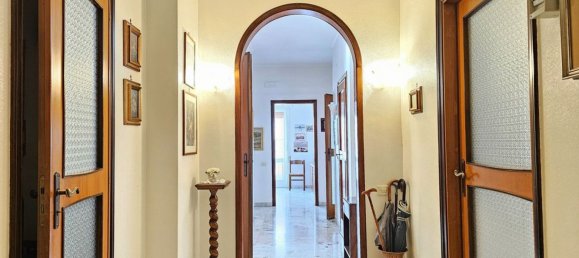 Apartamento de 4 habitaciónes en Taranto, Italy No. 276350 3