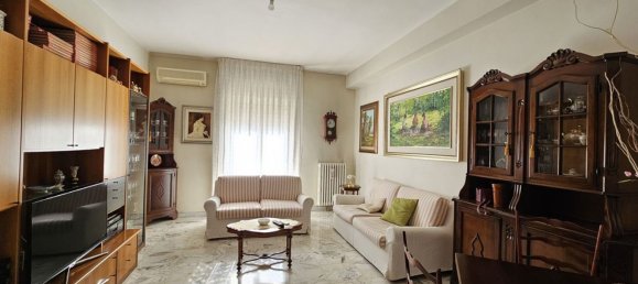 Apartamento de 4 habitaciónes en Taranto, Italy No. 276350 5