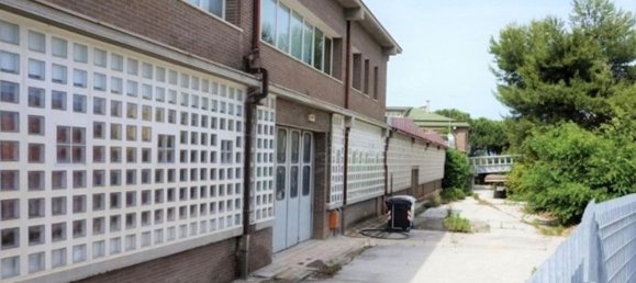 Almacén en Ancona, Italy 9382 m² No. 371970 2