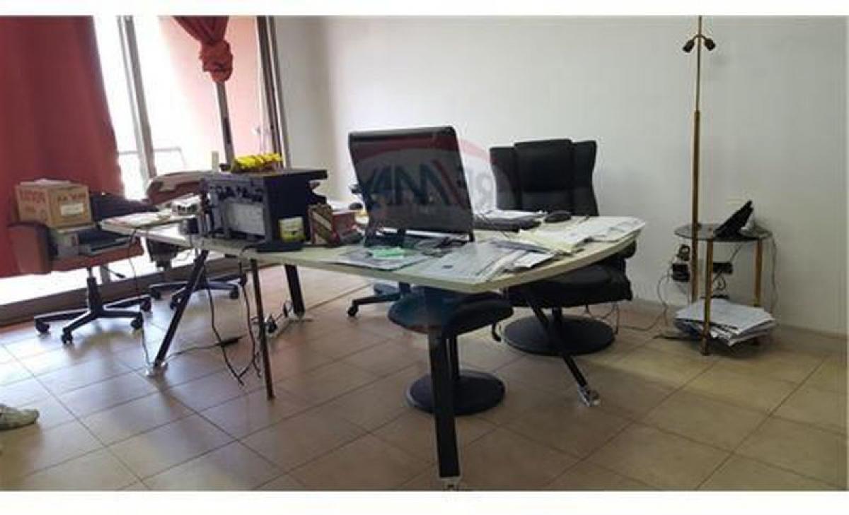 61m² Office in Tigre, Argentina No. 25498
