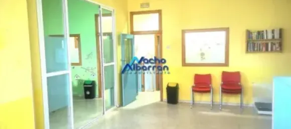 Коммерческая недвижимость 215м² в Бадахос, Испания № 153906 9