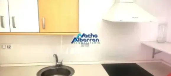 Коммерческая недвижимость 215м² в Бадахос, Испания № 153906 6