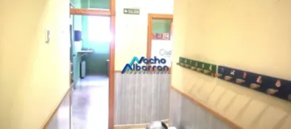 Коммерческая недвижимость 215м² в Бадахос, Испания № 153906 4