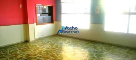 Коммерческая недвижимость 215м² в Бадахос, Испания № 153906 11