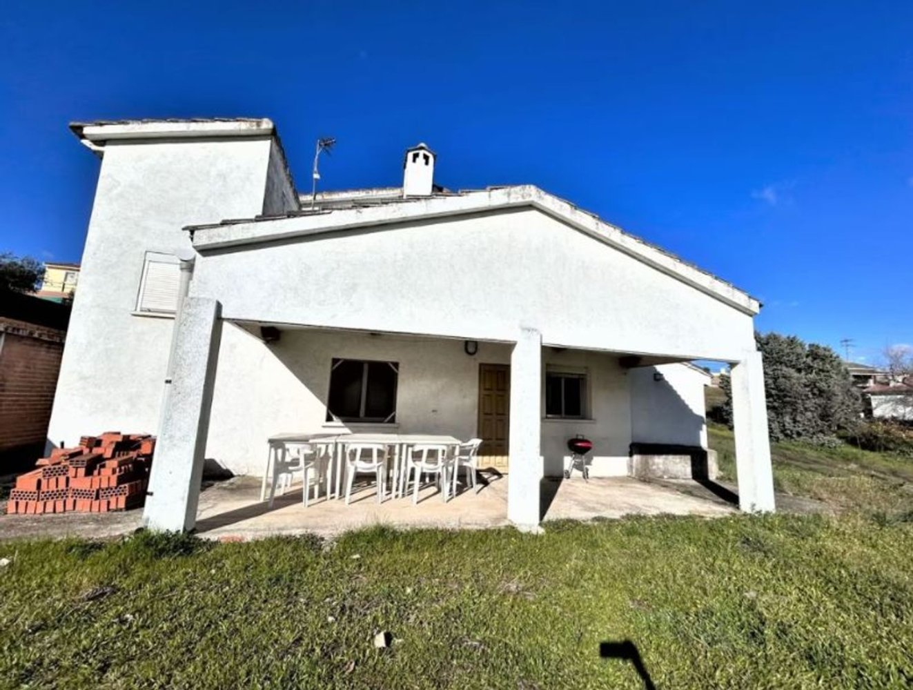 4 غرف نوم منزل في Navas del Rey, Spain رقم 152637