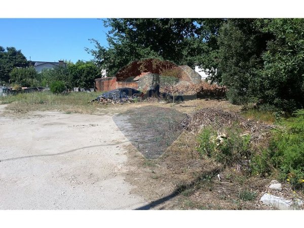 795m² Land in Tondela, Portugal No. 39396