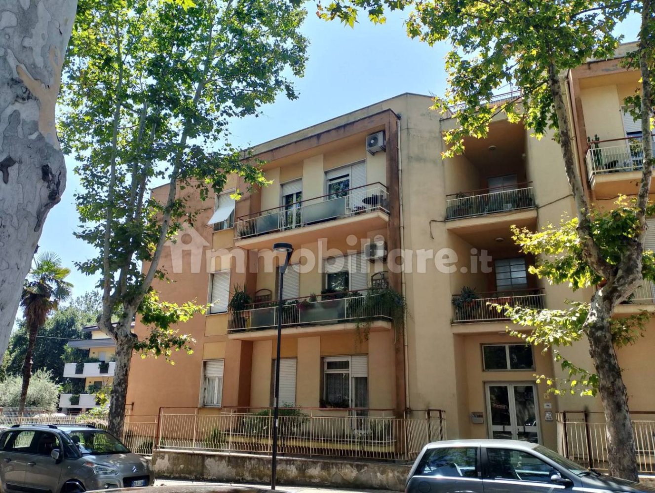 3 bedrooms Apartment in Pescara, Italy No. 272878