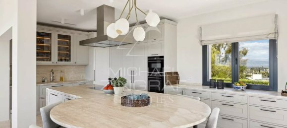 5 bedrooms Villa in Cannes, France No. 285957 7