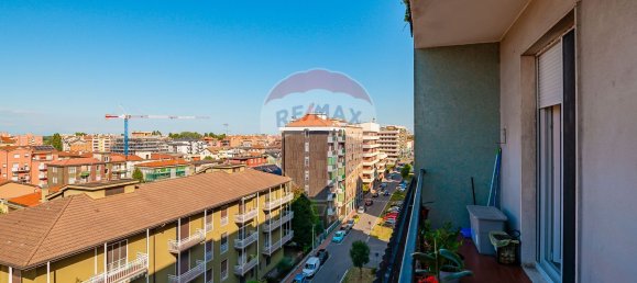 4 rooms Apartment in San Giuliano Milanese, Italy No. 257719 26
