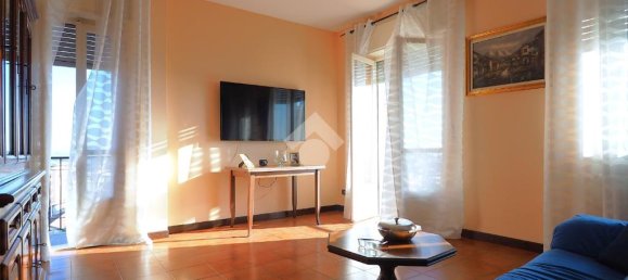 Apartamento de 2 dormitorios en Gattinara, Italy No. 120002 3