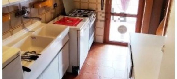 5 rooms Apartment in Massa, Italy No. 192987 8