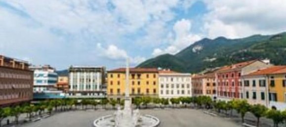 5 rooms Apartment in Massa, Italy No. 192987 19