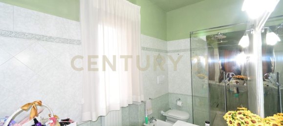 5 rooms Apartment in Lucca, Italy No. 48854 12