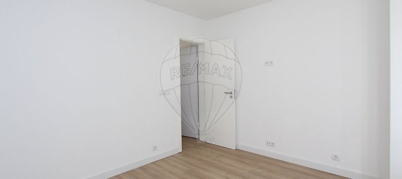 2 bedrooms Apartment in Lisbon, Portugal No. 11809 28