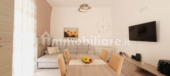 Casa de 2 dormitorios en Palo del Colle, Italy No. 371103 4