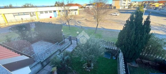 5 rooms House in Trecate, Italy No. 211658 19