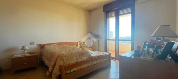 5 rooms House in Trecate, Italy No. 211658 10