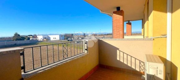 5 rooms House in Trecate, Italy No. 211658 22