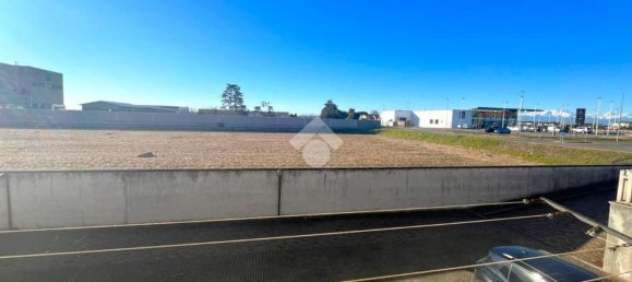 5 rooms House in Trecate, Italy No. 211658 25