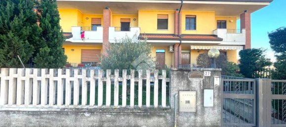 5 rooms House in Trecate, Italy No. 211658 3