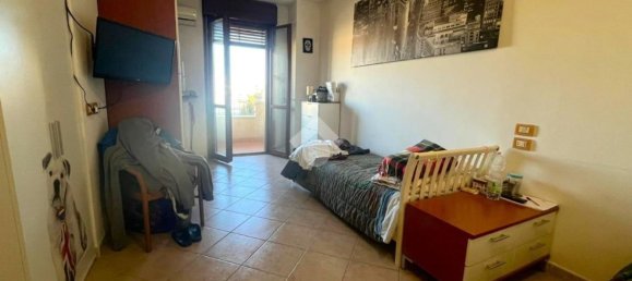 5 rooms House in Trecate, Italy No. 211658 8