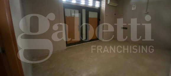 Коммерческая недвижимость с 5 комнатами в Ламеция Терме, Италия № 126744 10