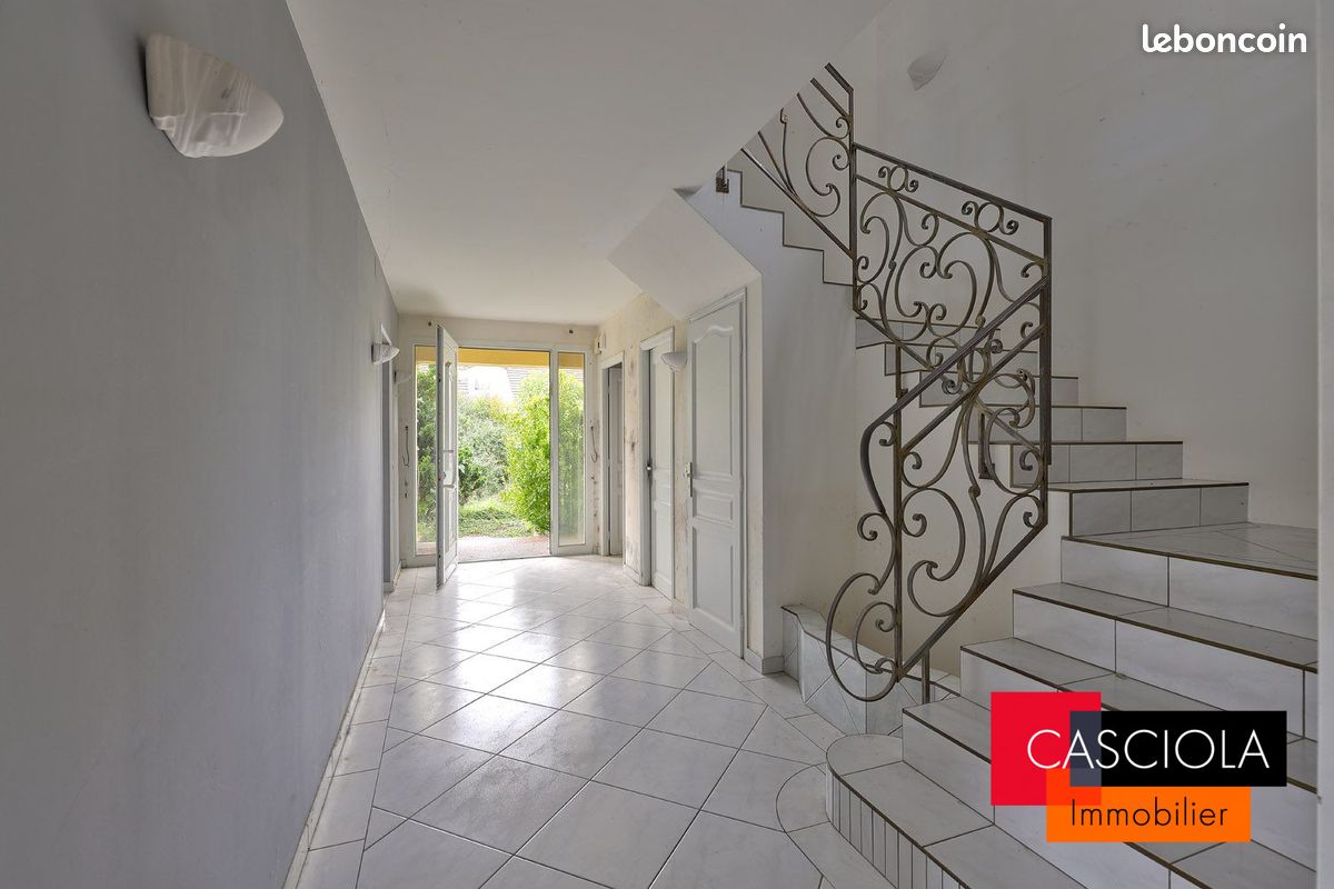 2 chambres Maison à Marly, France No. 220111