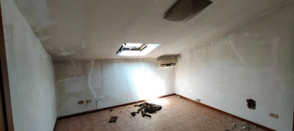 5 bedrooms House in Viareggio, Italy No. 198605 16