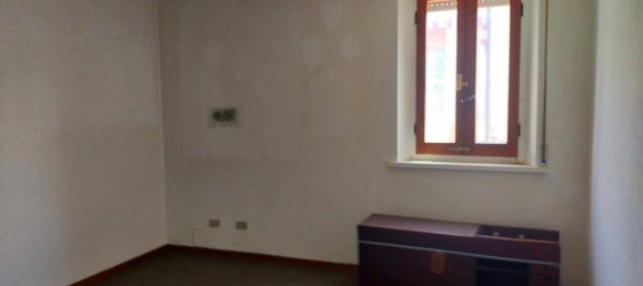 5 bedrooms House in Viareggio, Italy No. 198605 2