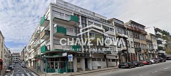 156m² Building in Porto, Portugal No. 31750 3