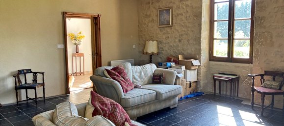 Villa de 4 dormitorios en Bourdelles, France No. 44654 5