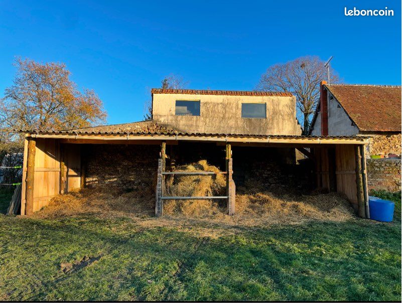  Land in Saint-Denis-de-Jouhet, France No. 324838