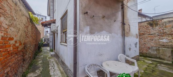 3 rooms Apartment in Pavia, Italy No. 41303 11