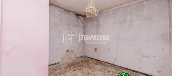 3 rooms Apartment in Pavia, Italy No. 41303 9