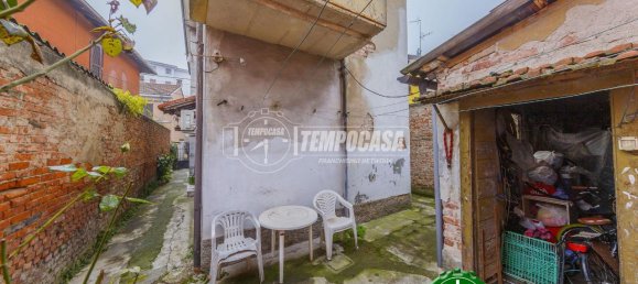 3 rooms Apartment in Pavia, Italy No. 41303 10