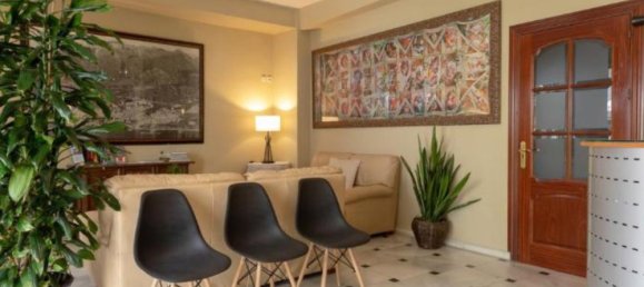 Hotel de 34 dormitorios en Marbella, Spain No. 51993 20