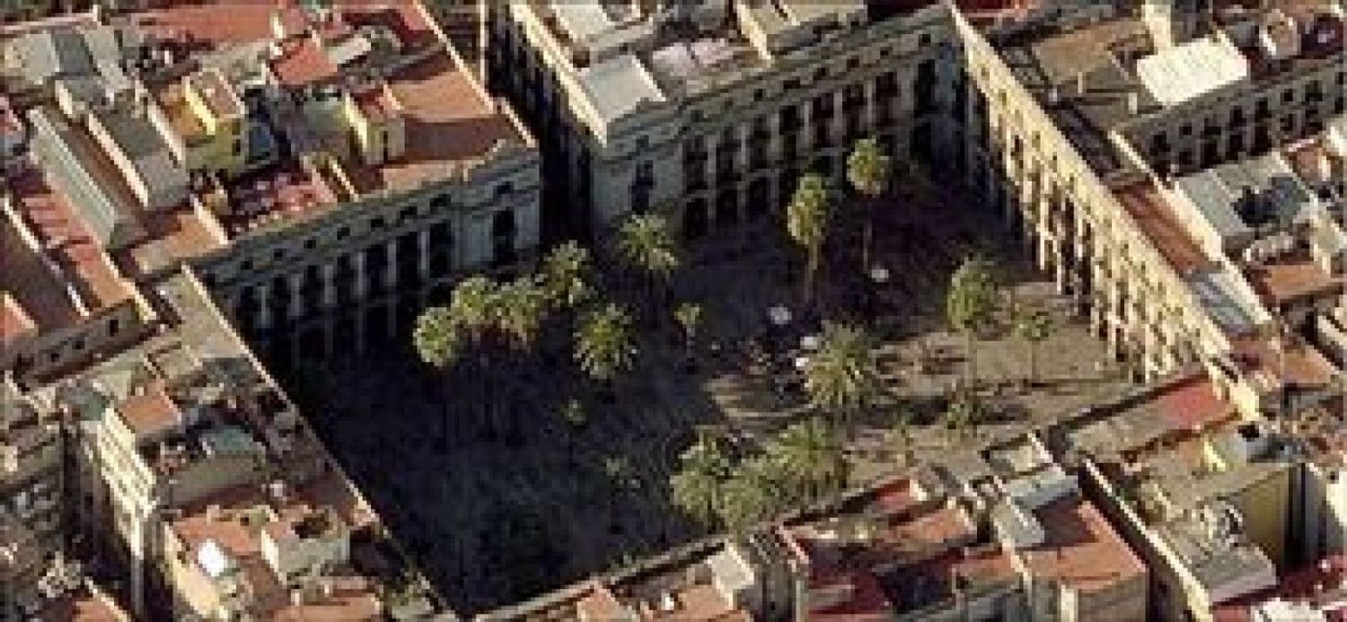  بناية في Ciutat Vella, Spain 210متر مربع رقم 117871