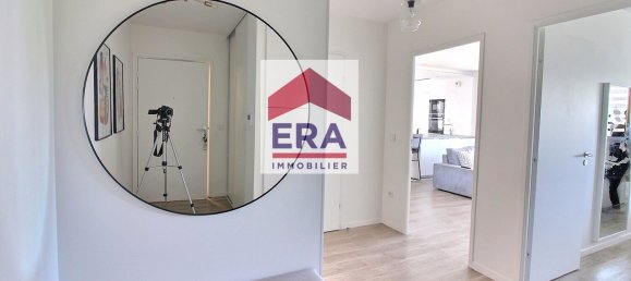 3 rooms Apartment in Seine-Saint-Denis, France No. 362695 9