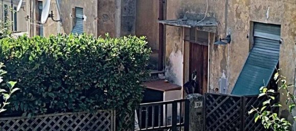 Apartamento de 4 dormitorios en Massa Marittima, Italy No. 372012 2